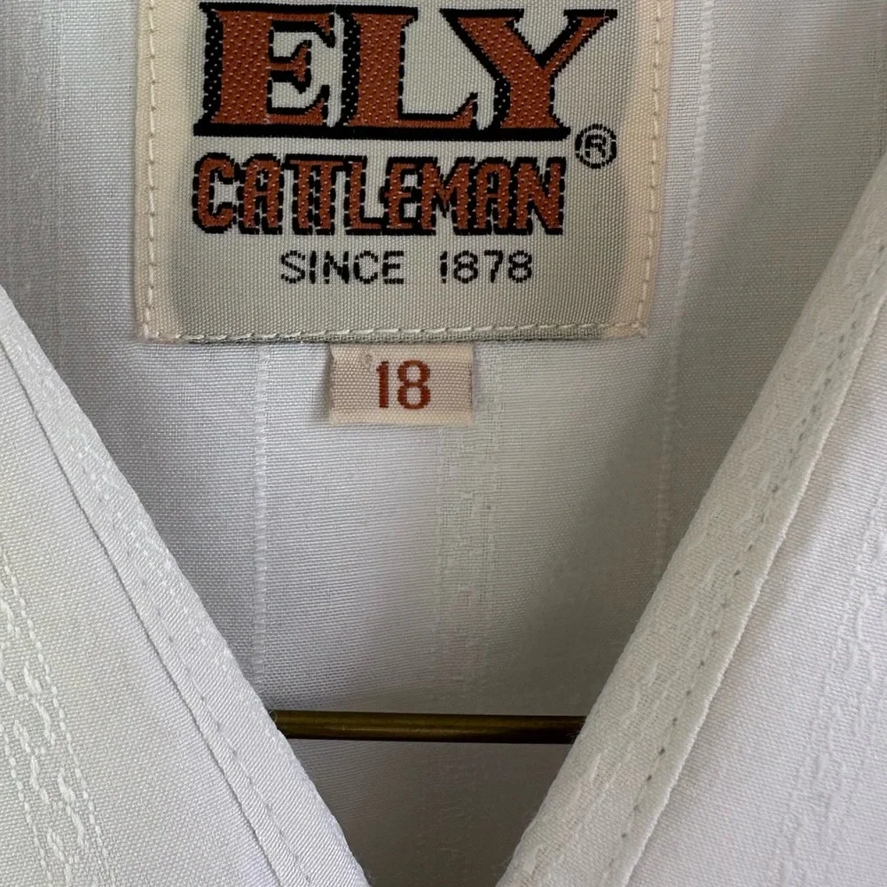 Ely Cattleman White Short‎ Sleeve Button Down Shirt